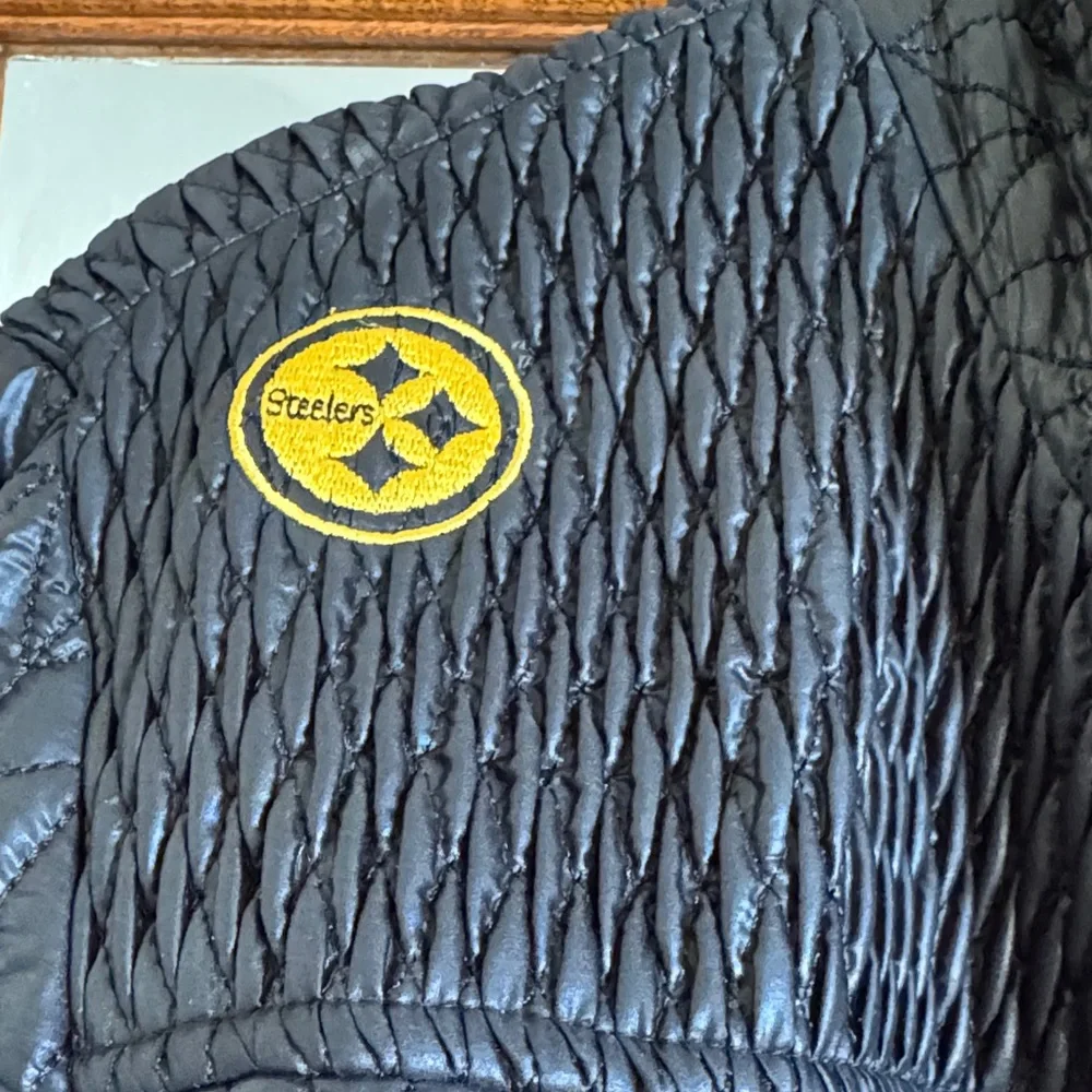 Women's Black Quilted Steelers Jacket - Picture 4 of 7